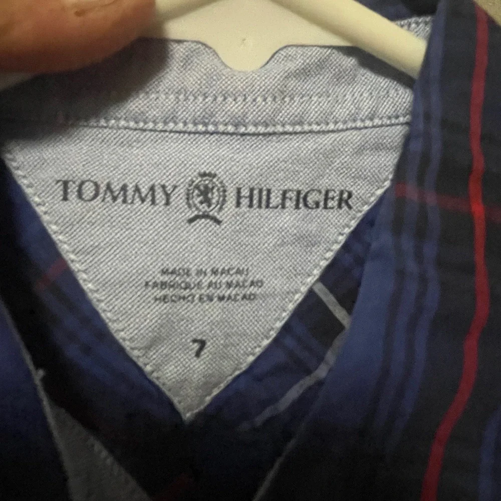 Tommy Hilfiger Boys Blue Plaid Long Sleeve Button Down‎ Shirt Size 7 Collared
